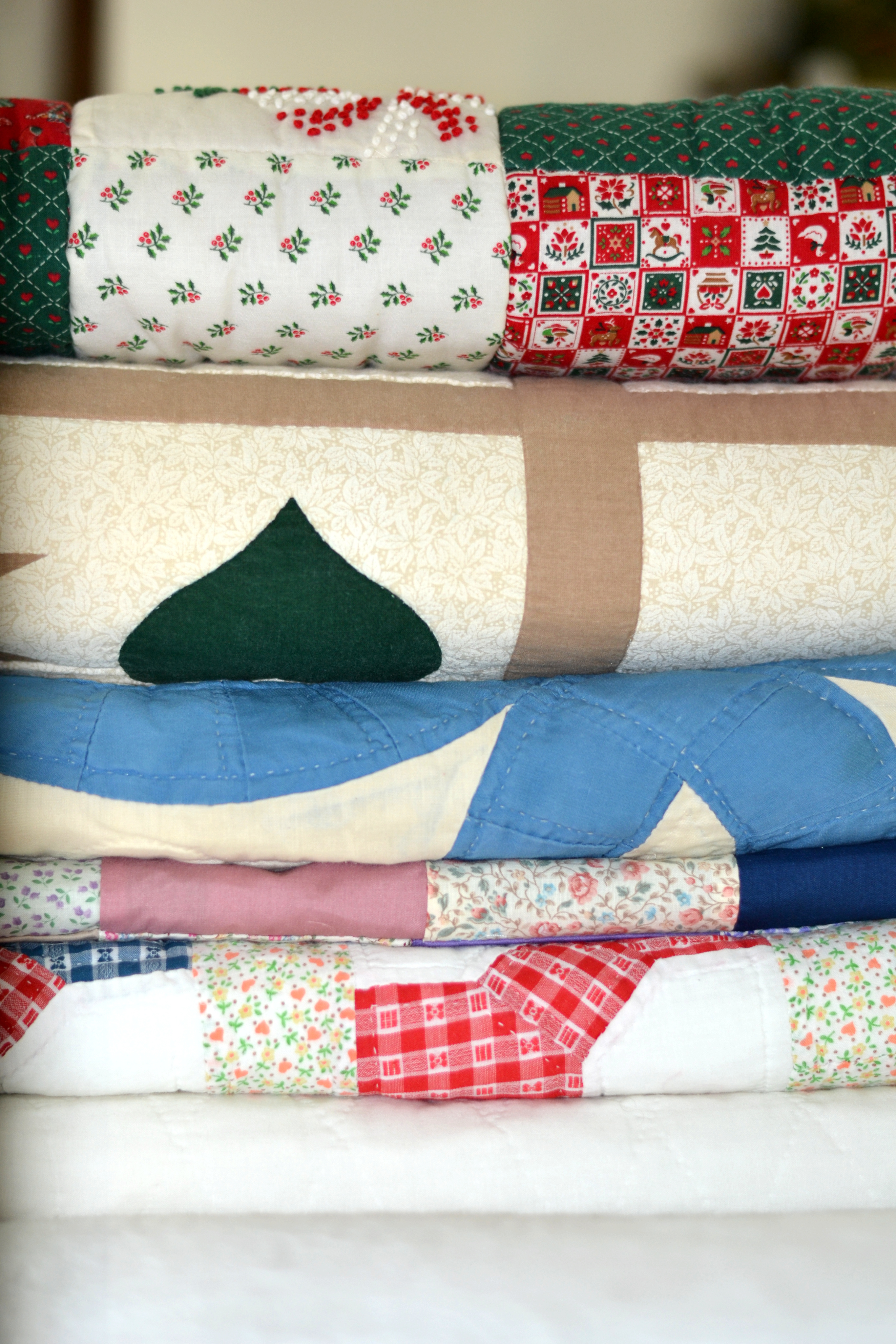 How to maintain and store vintage linens and quilts