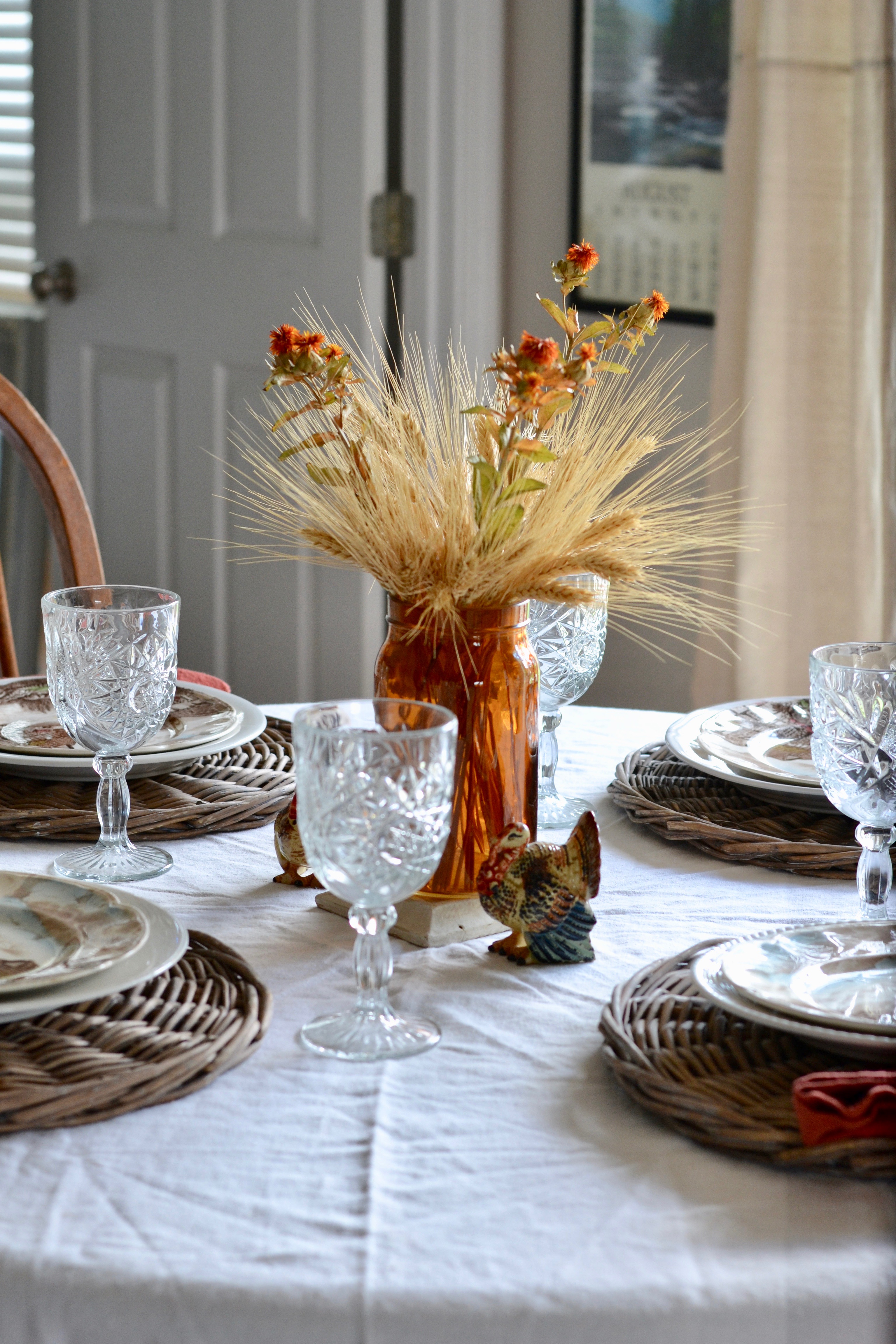 Creating a simple tablescape for fall